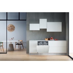 Whirlpool WRIC 3C26 Completamente integrado 14 cubiertos