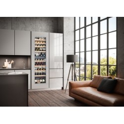 Liebherr EWTdf 3553 Integrado Gris 83 botella(s)