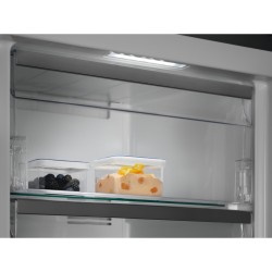 Electrolux LUT7ME28X2 Congelador vertical Independiente 279 L Plata, Acero inoxidable