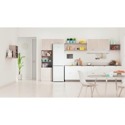 Indesit INFC9 TI22W Independiente 367 L Blanco
