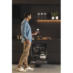 Haier XIB 6B2D3FB Completamente integrado 16 cubiertos
