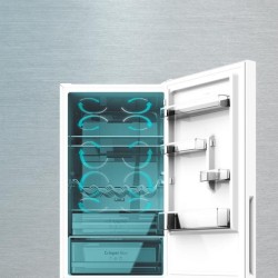 Cecotec 02431 nevera y congelador Independiente 322 L Blanco