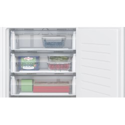 Balay 3GUE033F congelador Congelador vertical Integrado 85 L Blanco