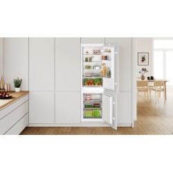 Bosch Serie 2 KIN86NSE0 nevera y congelador Integrado 260 L