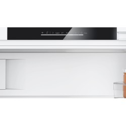 Bosch Serie 4 KUL22VFD0 nevera combi Bajo encimera 110 L Blanco