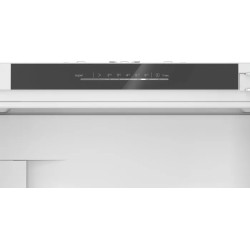 Bosch Serie 4 KIL82VFE0 nevera combi Integrado 280 L Blanco