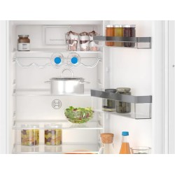 Bosch Serie 4 KIL82VFE0 nevera combi Integrado 280 L Blanco