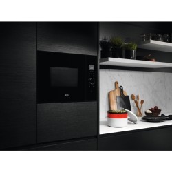 AEG MBE2657SEB Negro Solo microondas Integrado 26 L 900 W
