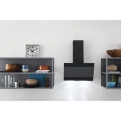 Indesit IHVP 6.6 LM K campana De pared Negro 647 m³ h