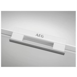 AEG AHB538E1LW Arcón congelador Independiente 371 L Blanco