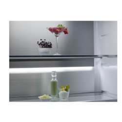 AEG RMB952E6VU nevera puerta lado a lado Independiente 522 L Acero inoxidable