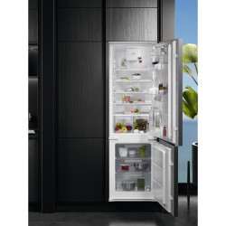 AEG Series 5000 OSC5D181ES Integrado 269 L Blanco