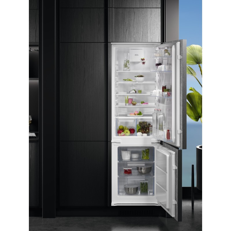 AEG Series 5000 OSC5D181ES Integrado 269 L Blanco