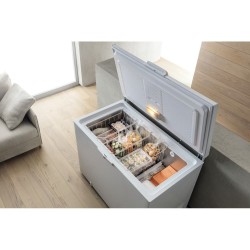 Whirlpool WHE2535 FO 2 Arcón congelador Independiente 255 L Blanco