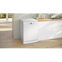 Bosch Serie 2 SMS2HTW02E lavavajillas Independiente 14 cubiertos