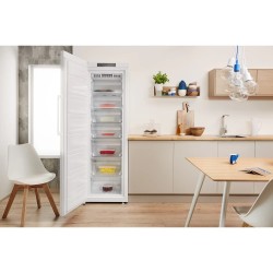 Indesit UI8 F2C W Congelador vertical Independiente 263 L Blanco