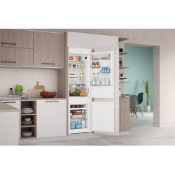 Indesit INC18 T112 Integrado 250 L Blanco