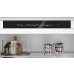 Siemens iQ300 KB96NVSE0 nevera y congelador Integrado 383 L Blanco