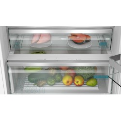 Siemens iQ300 KB96NVSE0 nevera y congelador Integrado 383 L Blanco