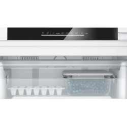Siemens iQ500 GU21NADE0 congelador Congelador vertical Integrado 85 L Blanco